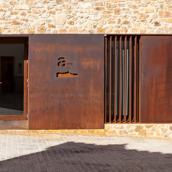 08165_SANAHUJA_06_FRONTDOOR_HD