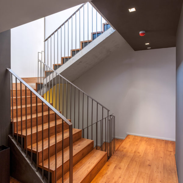 08165_SANAHUJA_10_STAIRS_HD